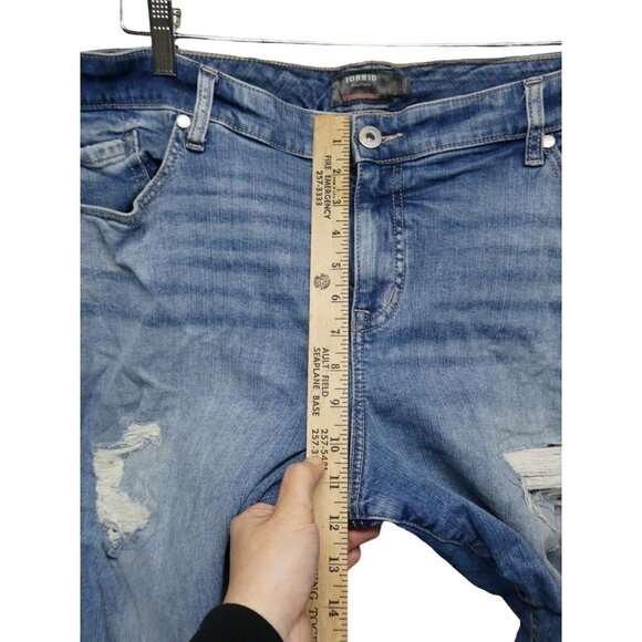 Torrid Jeans 24s Short Denim Vintage Stretch Boyfriend Straight Distressed - Picture 8 of 10